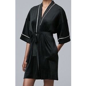 Vera Wang Black Wrap Robe